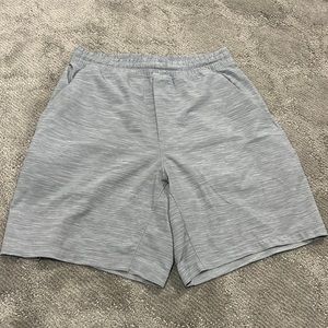 LULULEMON MENS PACE BREAKER GRAY SHORTS-SIZE XS, 7” LQQK!!!!